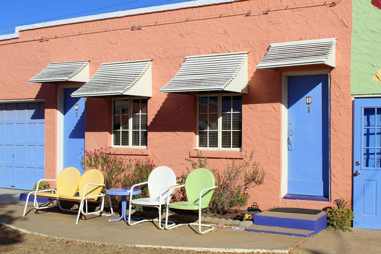 טוקומקארי Blue Swallow Motel מראה חיצוני תמונה