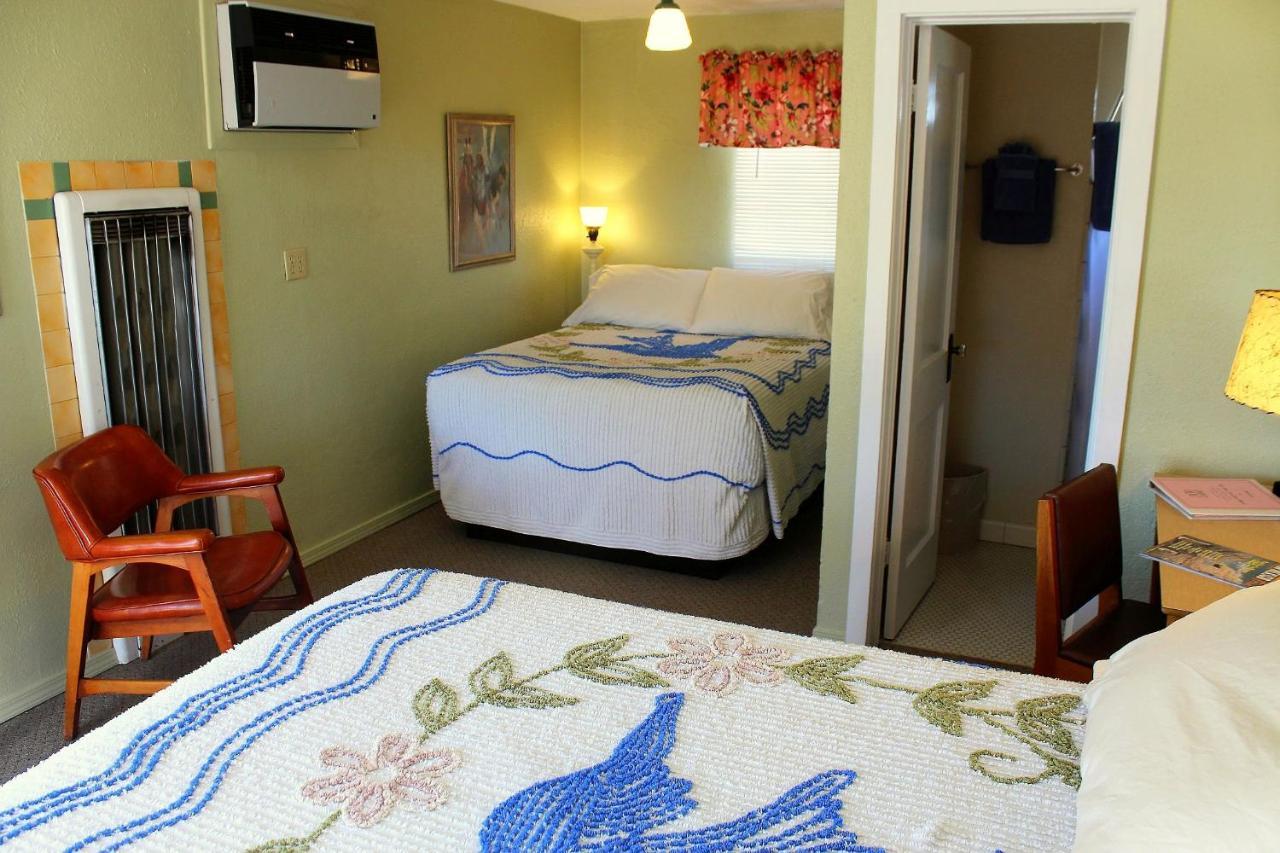 טוקומקארי Blue Swallow Motel מראה חיצוני תמונה