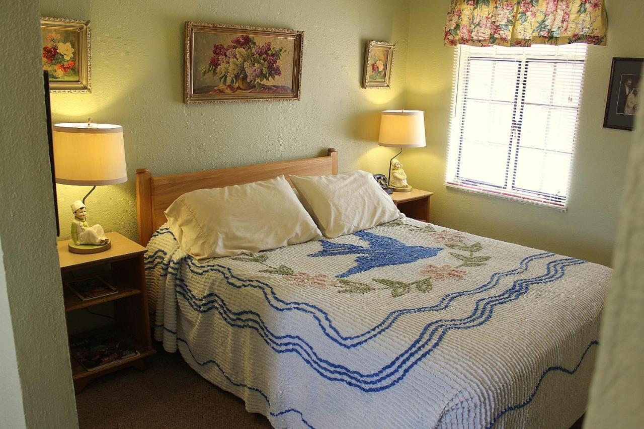טוקומקארי Blue Swallow Motel מראה חיצוני תמונה