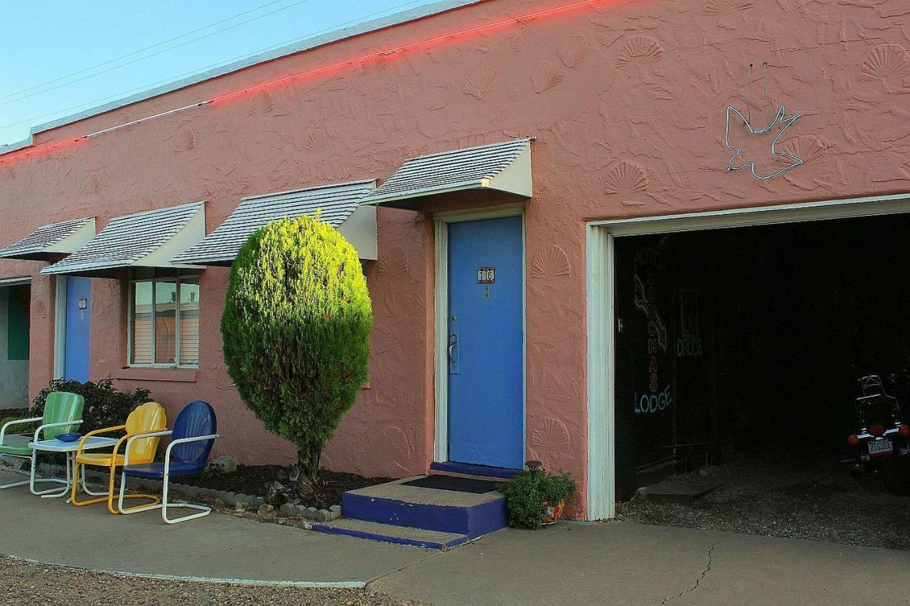 טוקומקארי Blue Swallow Motel מראה חיצוני תמונה
